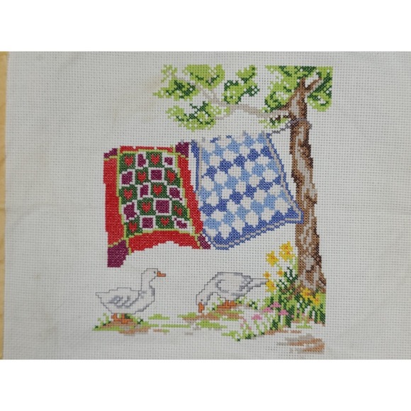 The Creative Circle #1689 Clothesline Quilts Cross Stitch‎ 1988 Completed - Picture 1 of 11